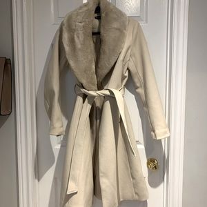 New Suzy Sheri faux fur jacket size small unworn.